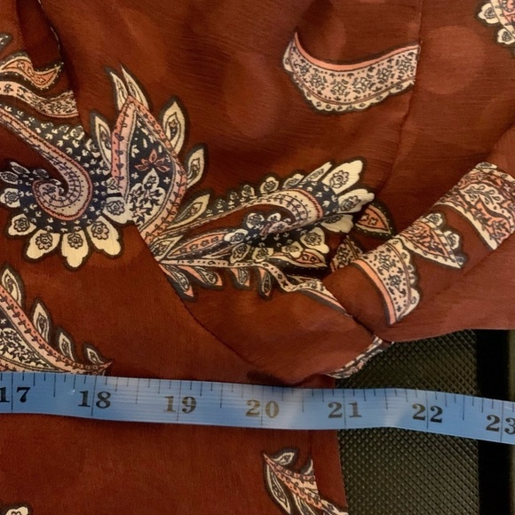 large blouse NWT size large flutter sleeve Ivanka trump burgundy paisley boho - Picture 5 of 8